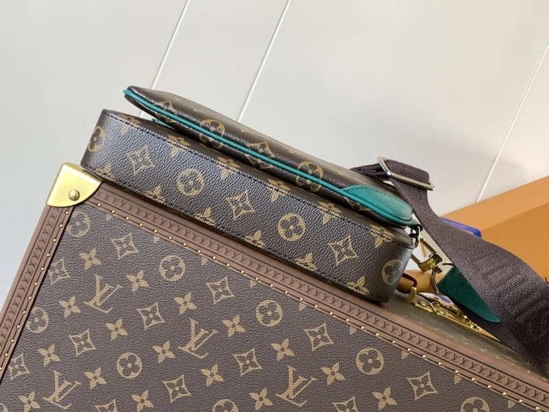 Versatile LX Satchel bags 16777