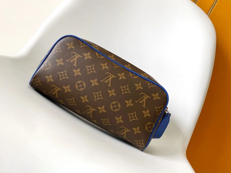 LX Cosmetic Bags Fashionable 16931