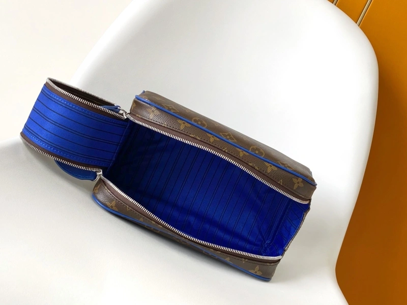 LX Cosmetic Bags Fashionable 16931