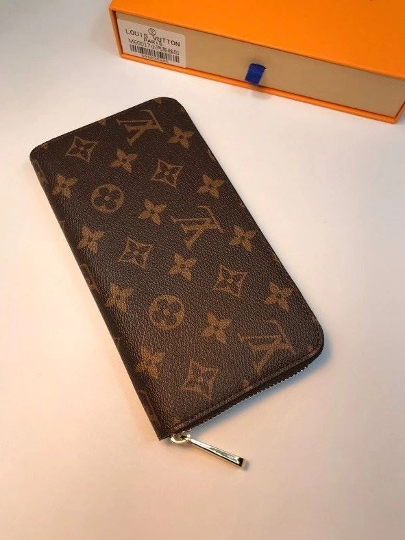 Versatile LX Wallets 10373