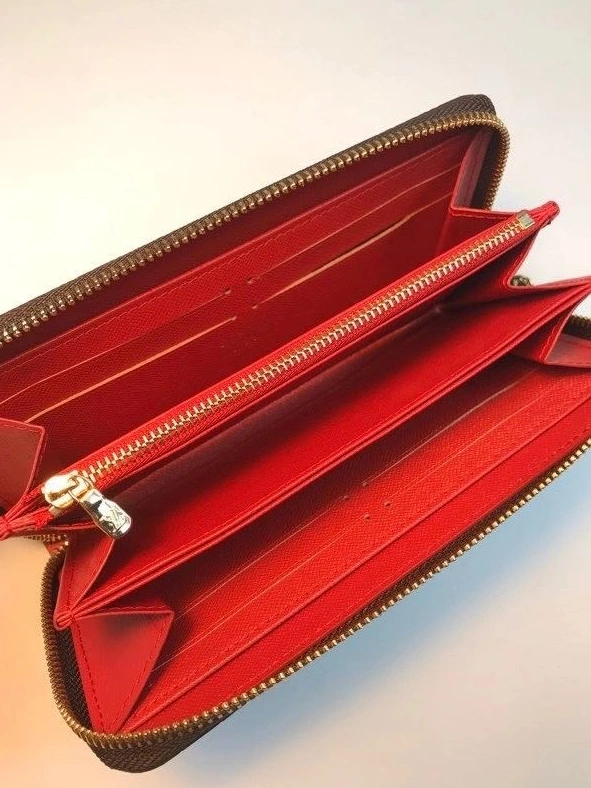 Versatile LX Wallets 10373