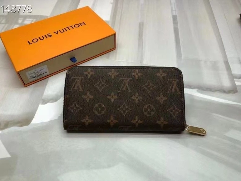 Trendsetting LX Wallets 10426