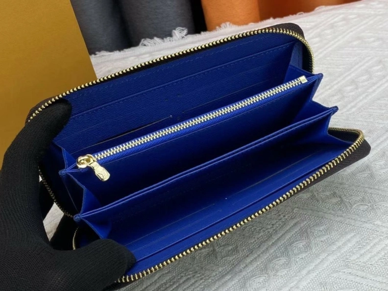 Practical LX Wallets 10374