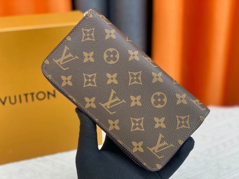 Lightweight LX Wallets 10413