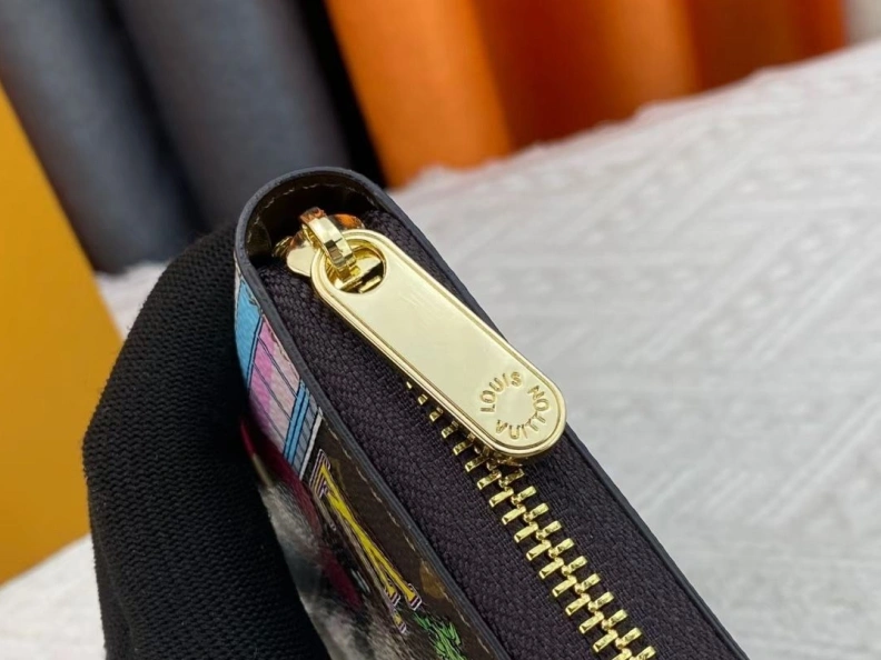 Lightweight LX Wallets 10413