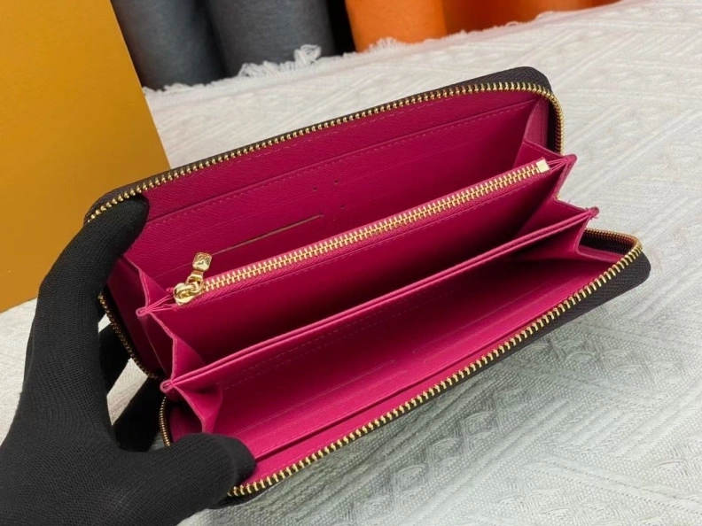 Lightweight LX Wallets 10413