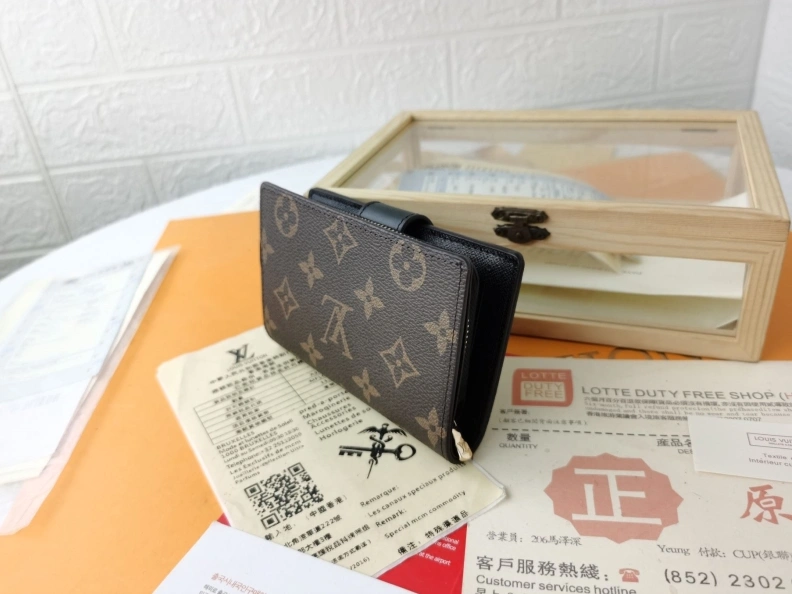 LX Wallets Breathable 10346