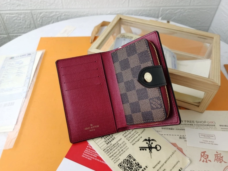 LX Wallets Functional 10348