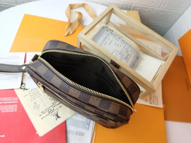 Compact LX Clutch Bags 11588