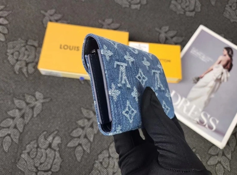 LX Wallets WellDesigned 10253
