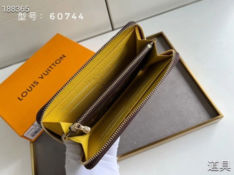 LX Wallets Fashionable 10235