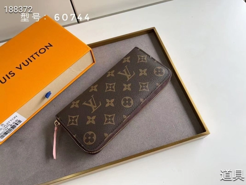 Trendy LX Wallets 10232