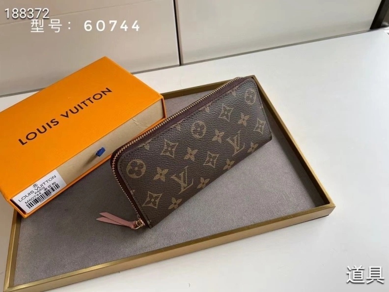 Trendy LX Wallets 10232