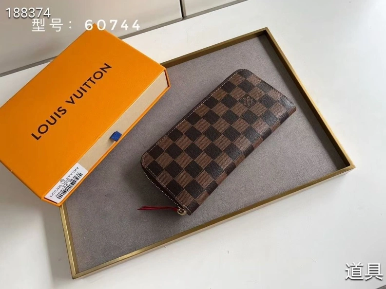 Efficient LX Wallets 10252