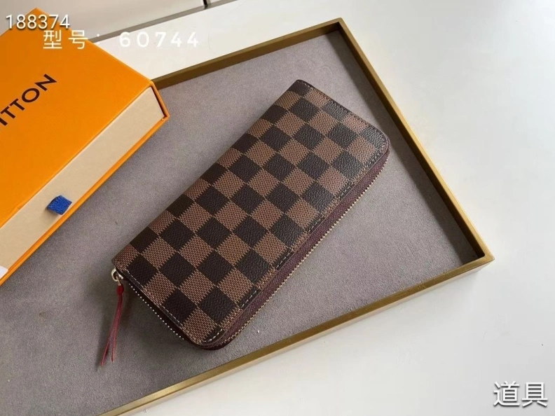Efficient LX Wallets 10252
