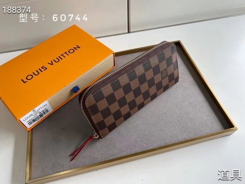 Efficient LX Wallets 10252
