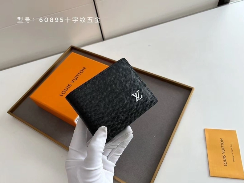 Trendsetting LX Wallets 10174