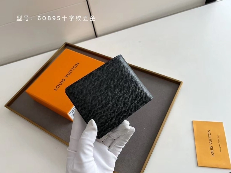 Trendsetting LX Wallets 10174