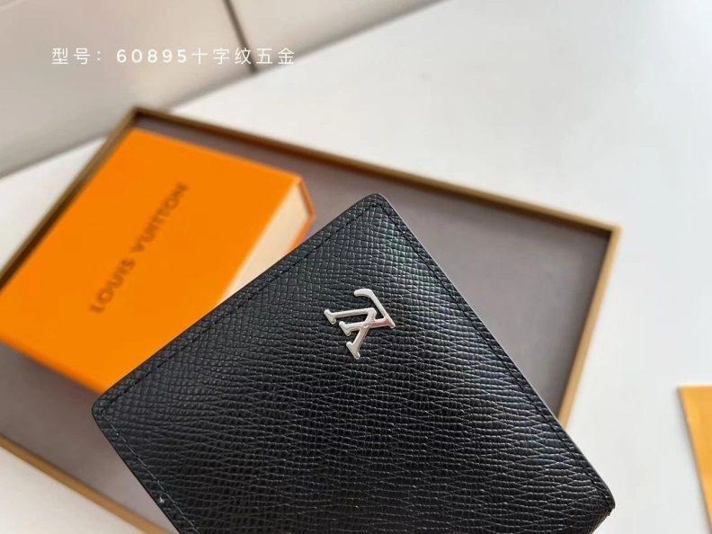 Trendsetting LX Wallets 10174