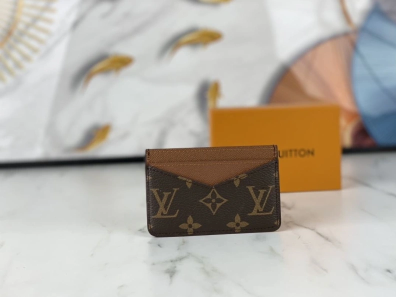 Sophisticated LX Wallets 10153