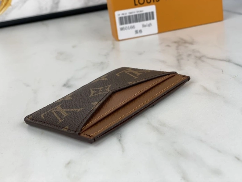 Sophisticated LX Wallets 10153