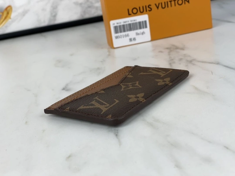 Sophisticated LX Wallets 10153