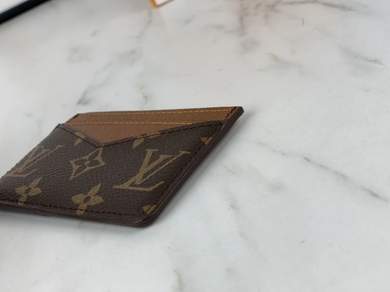Sophisticated LX Wallets 10153