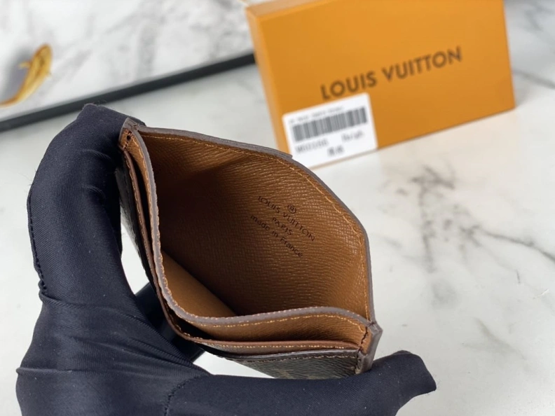 Sophisticated LX Wallets 10153