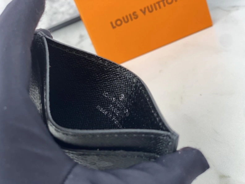 LX Wallets Versatile 10200