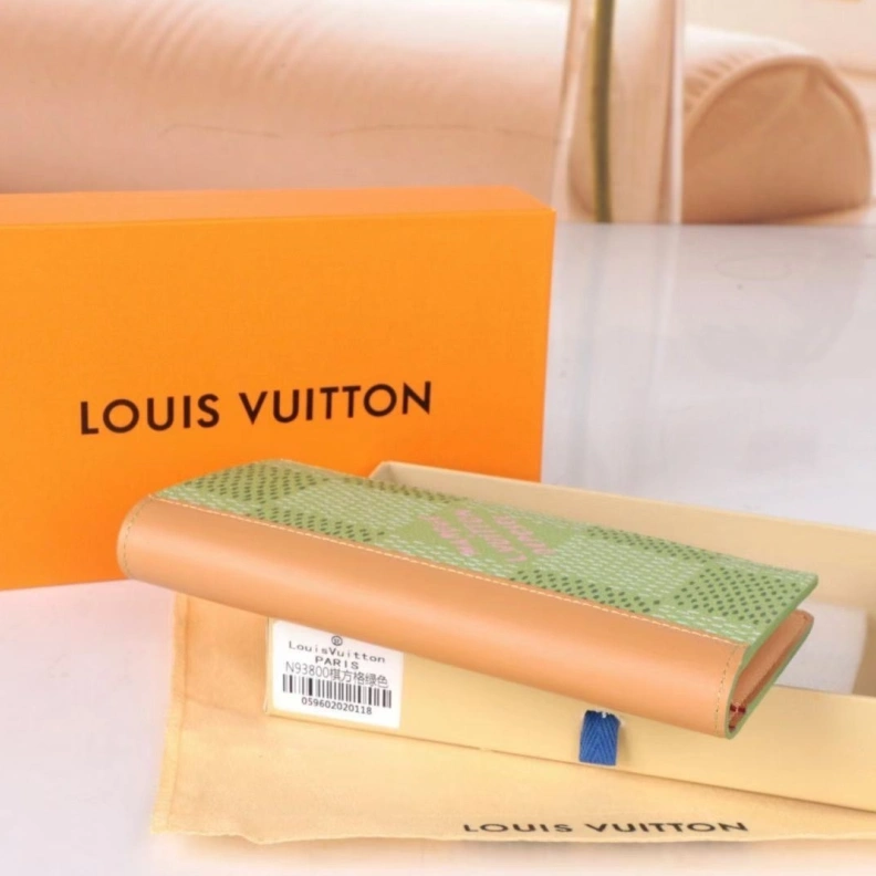 Trendsetting LX Wallets 10115
