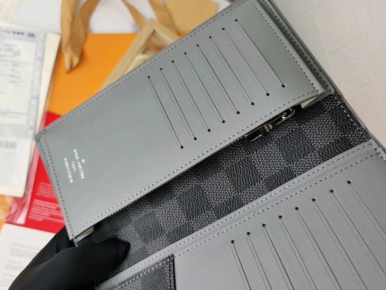 Resilient LX Wallets 10113