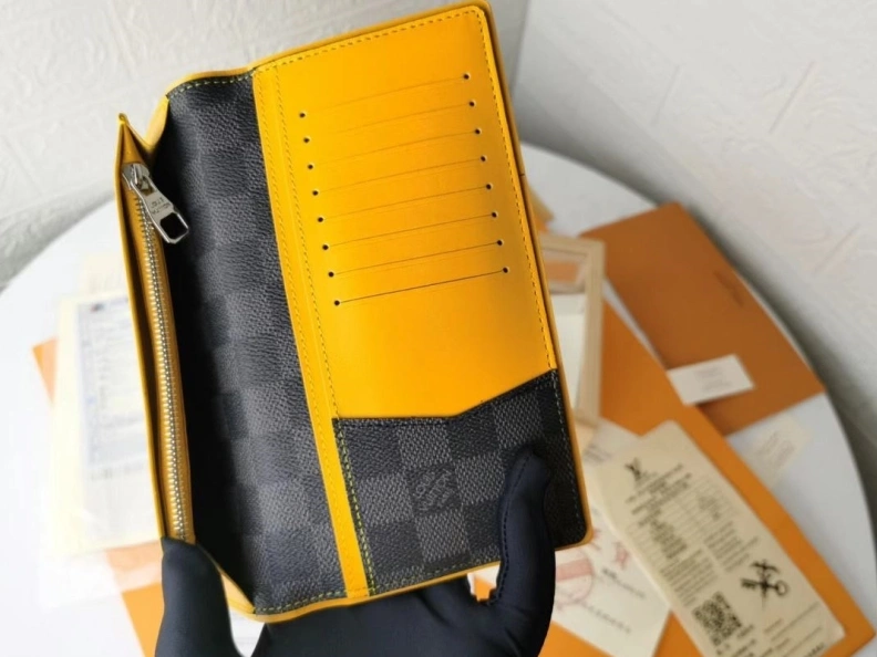 Compact LX Wallets 10105