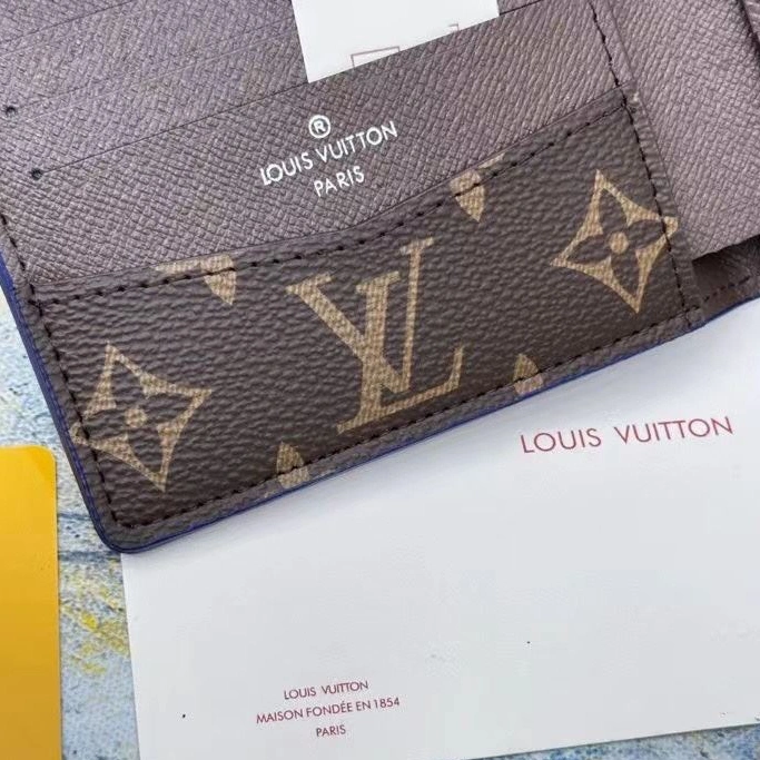 Resilient LX Wallets 10098
