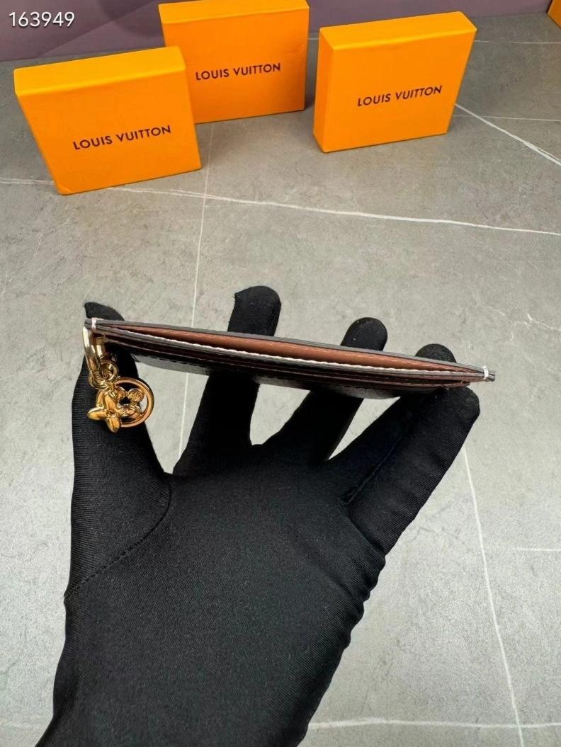 Efficient LX Wallets 10079