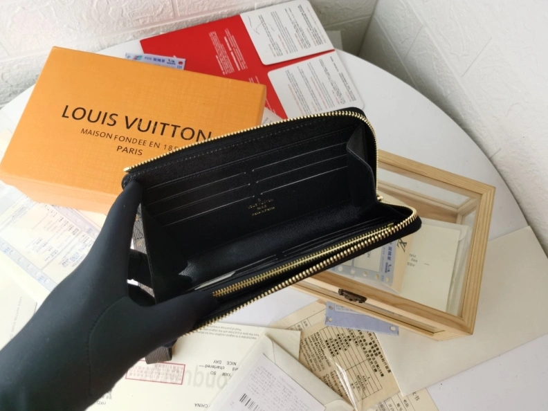 LX Wallets GoAnywhere 10075