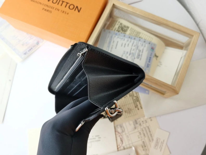LX Wallets Practical 10053