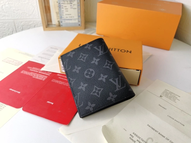 Sophisticated LX Wallets 10052