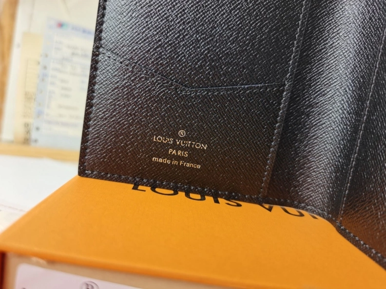 LX Wallets Sophisticated 10057