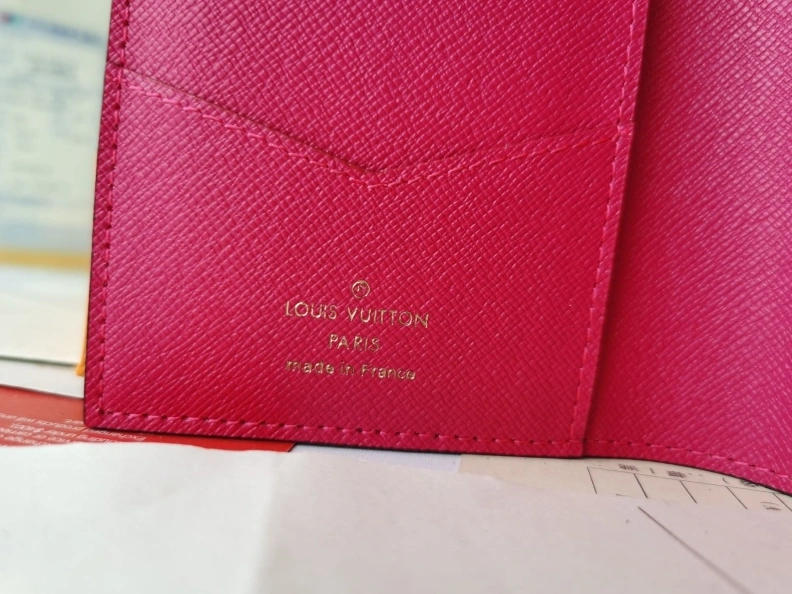 Sleek LX Wallets 10021