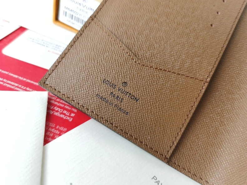 EyeCatching LX Wallets 10026