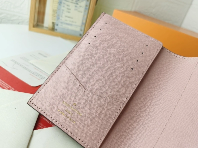 LX Wallets SportInspired 10015
