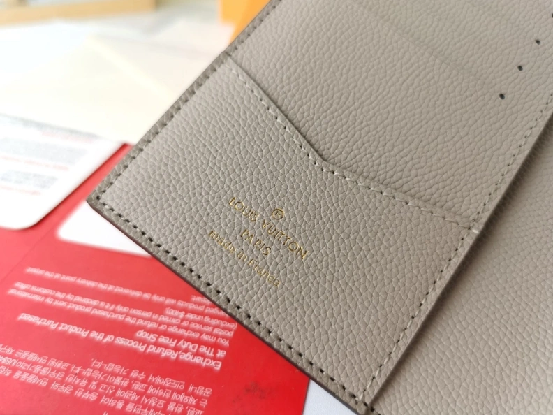Lightweight LX Wallets 10019