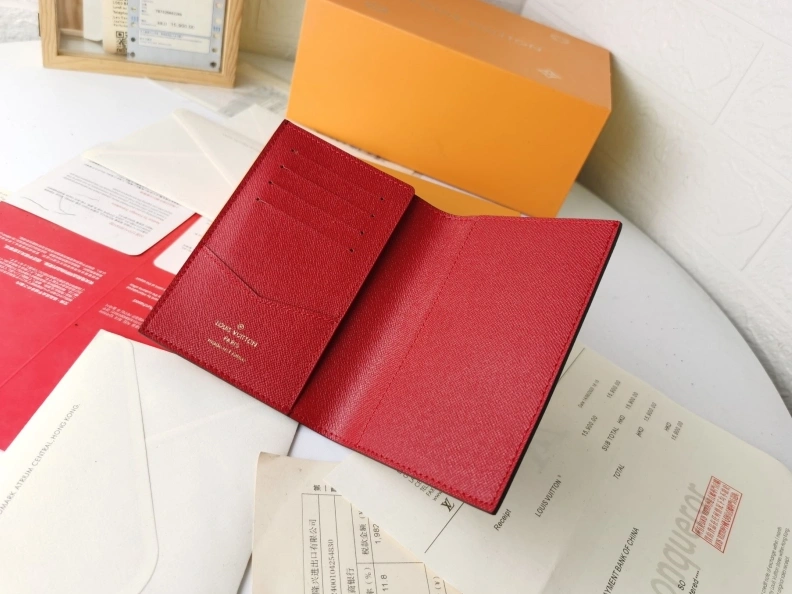 Resilient LX Wallets 10034
