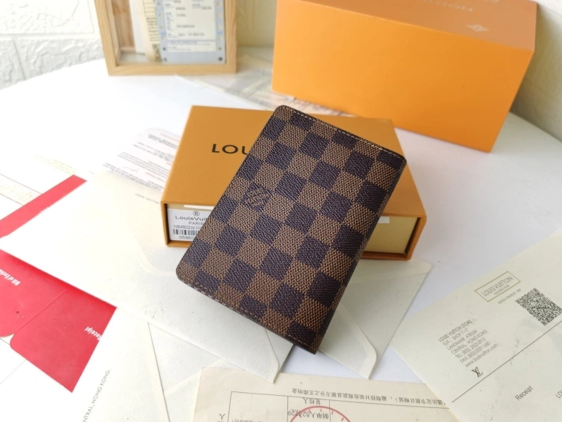 Trendsetting LX Wallets 10045