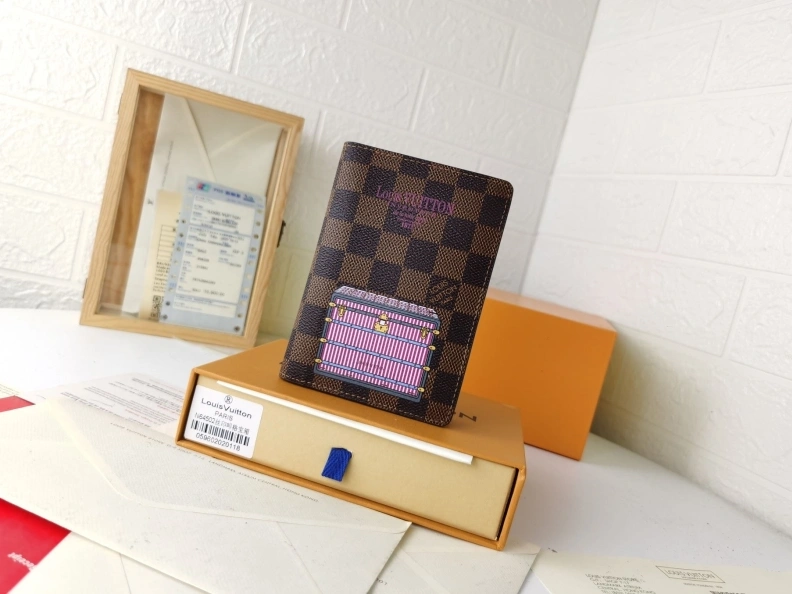 Trendsetting LX Wallets 10045