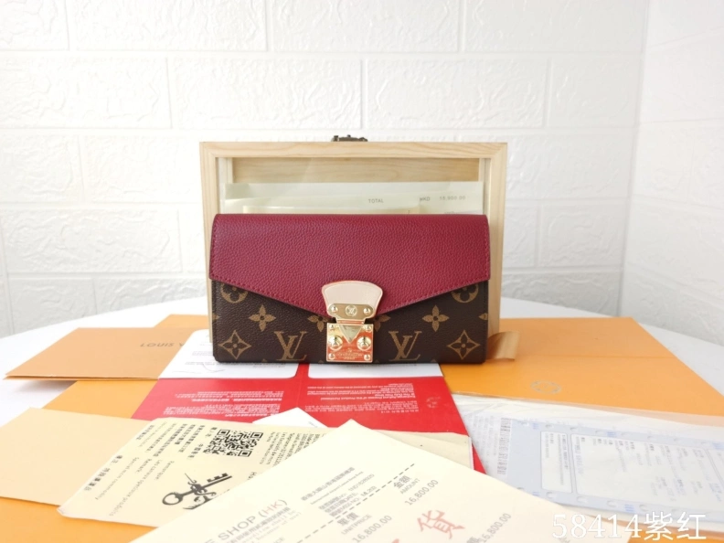 DailyWear LX Wallets 9995