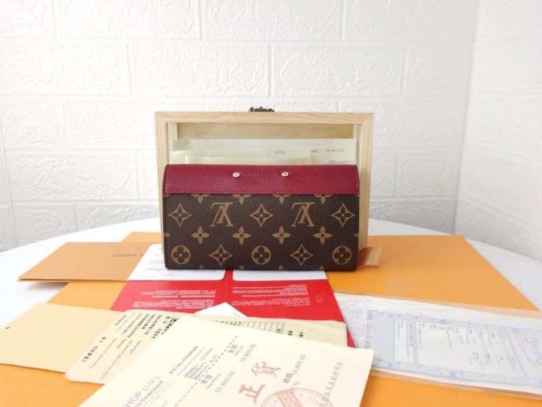 DailyWear LX Wallets 9995