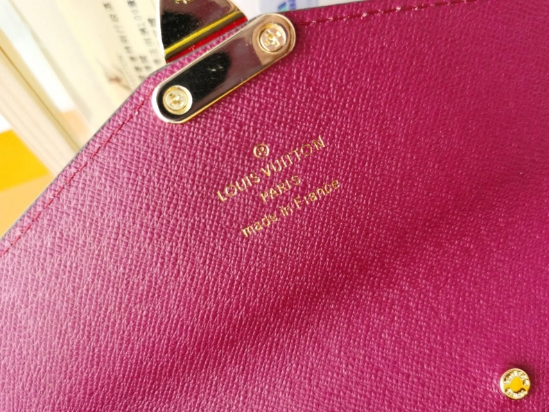DailyWear LX Wallets 9995