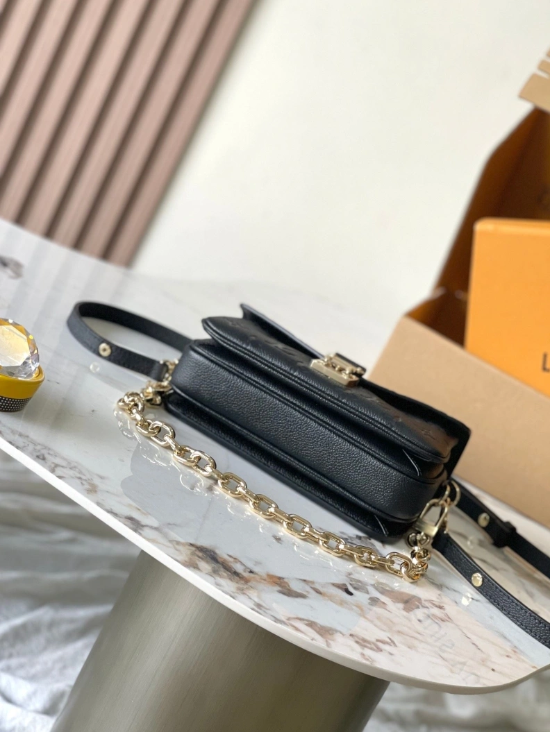 Trendsetting LX Satchel Bags 11411