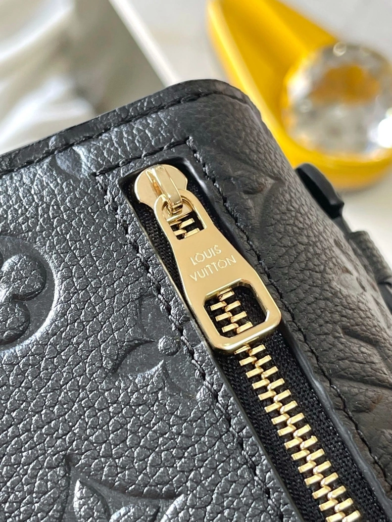 Trendsetting LX Satchel Bags 11411